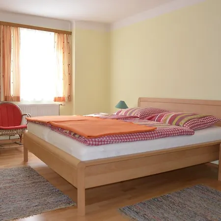 بيت للعطل Haus Rosina أدمونت