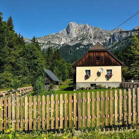 Haus Rosina بيت للعطل